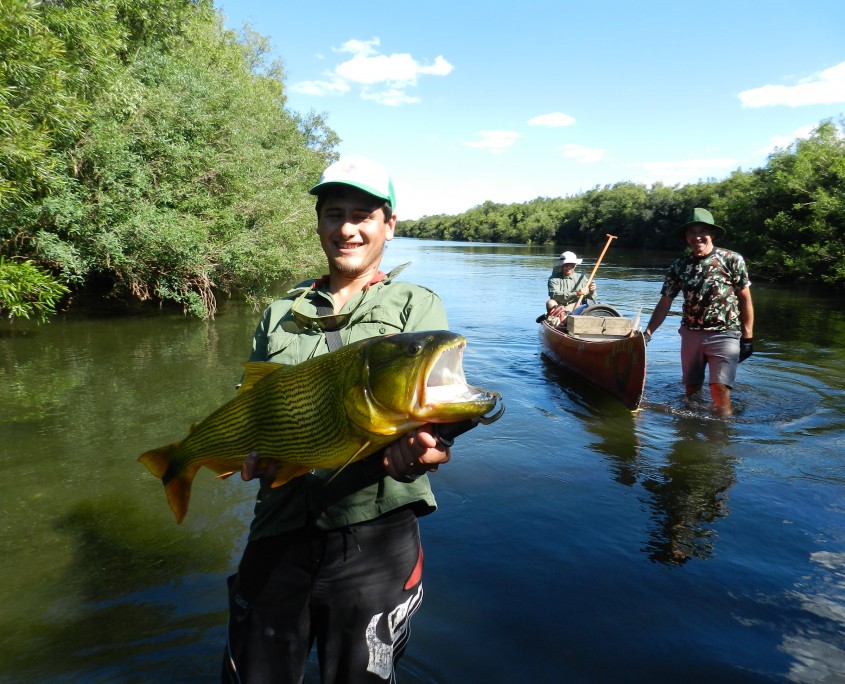 Montes del Queguay Pesca Foto Queguay Canoas